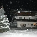 Haus Hubertus Gæstehus 4*