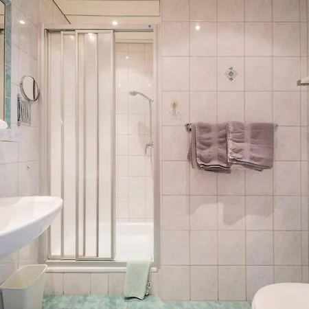 Haus Hubertus Гостевой дом 4*