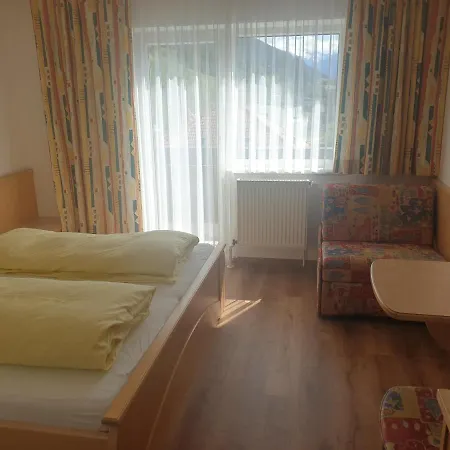 Haus Hubertus 4*
