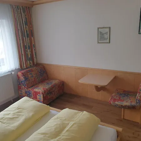 בית הארחה Haus Hubertus 4*