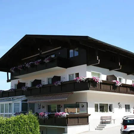 Haus Hubertus בית הארחה מידרס