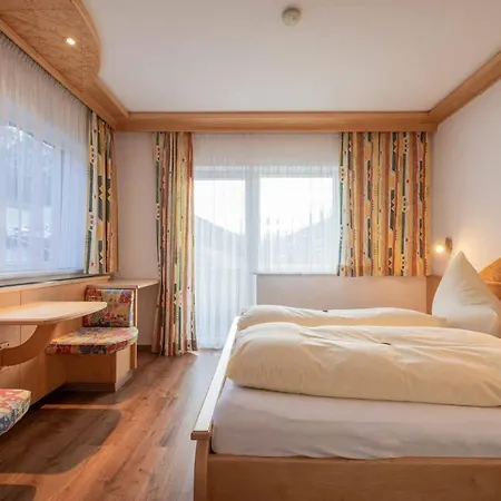 Haus Hubertus 4*