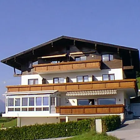 בית הארחה Haus Hubertus