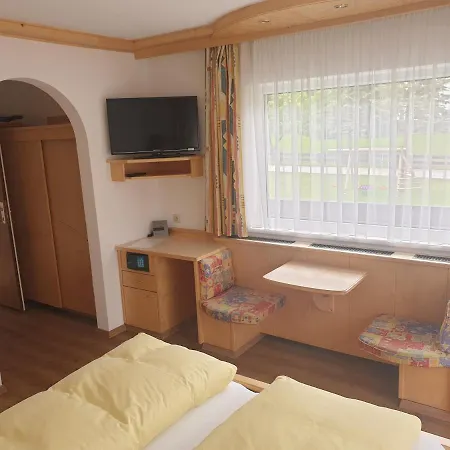 Haus Hubertus בית הארחה 4*