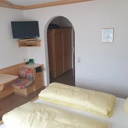 בית הארחה Haus Hubertus